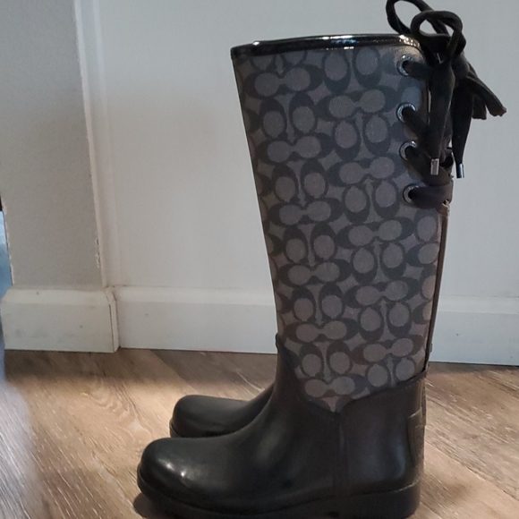 Coach Tristee waterproof boot size 7/8